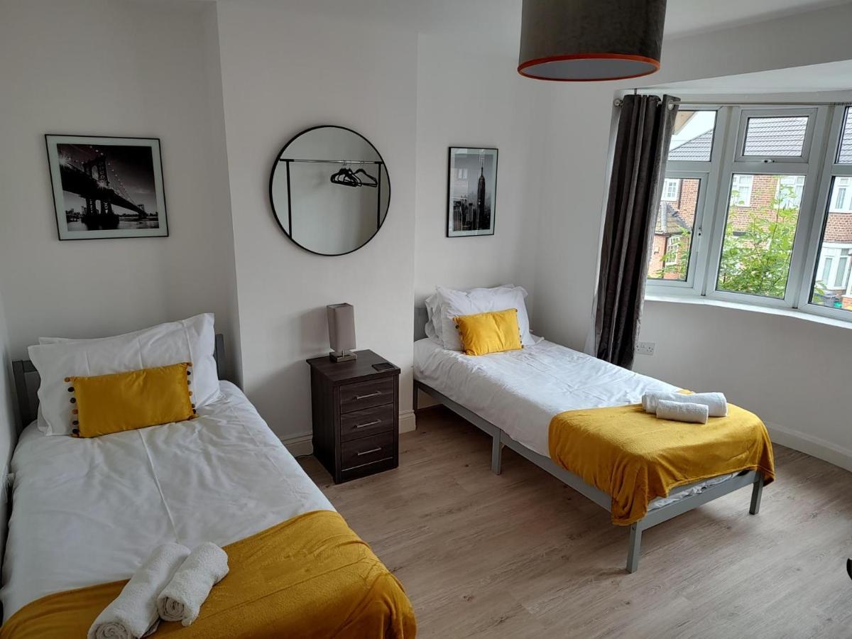 Wavertree Drive 3 Bed Contractor Home In Λέστερ Εξωτερικό φωτογραφία
