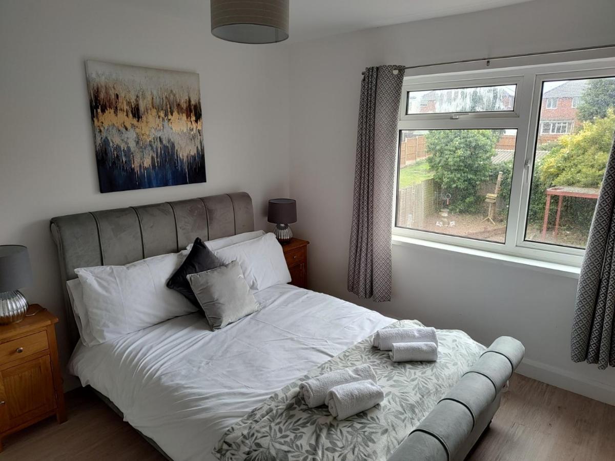 Wavertree Drive 3 Bed Contractor Home In Λέστερ Εξωτερικό φωτογραφία