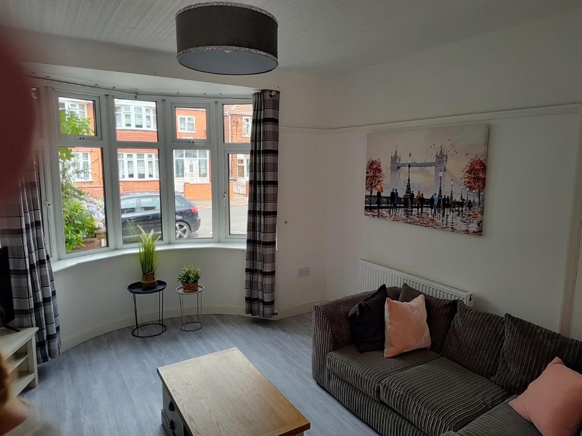 Wavertree Drive 3 Bed Contractor Home In Λέστερ Εξωτερικό φωτογραφία