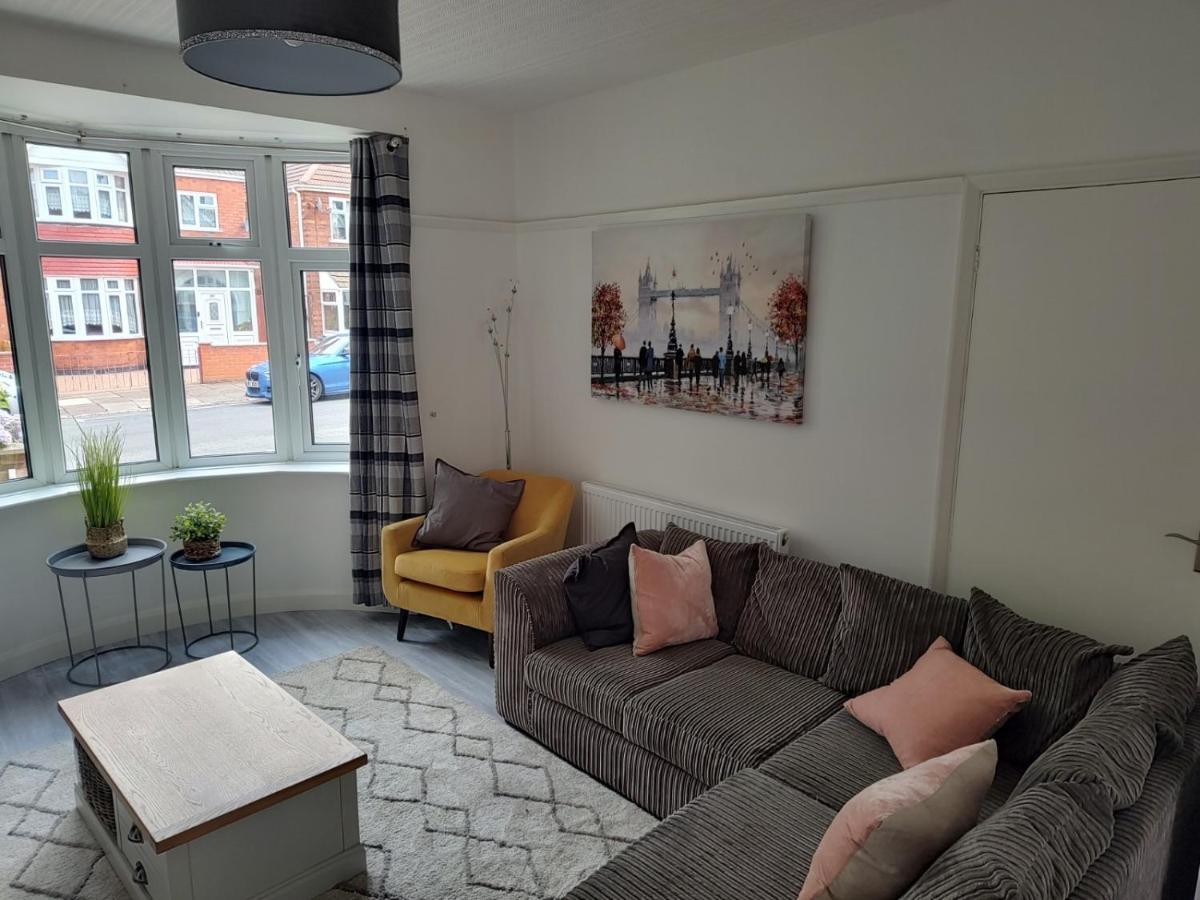 Wavertree Drive 3 Bed Contractor Home In Λέστερ Εξωτερικό φωτογραφία