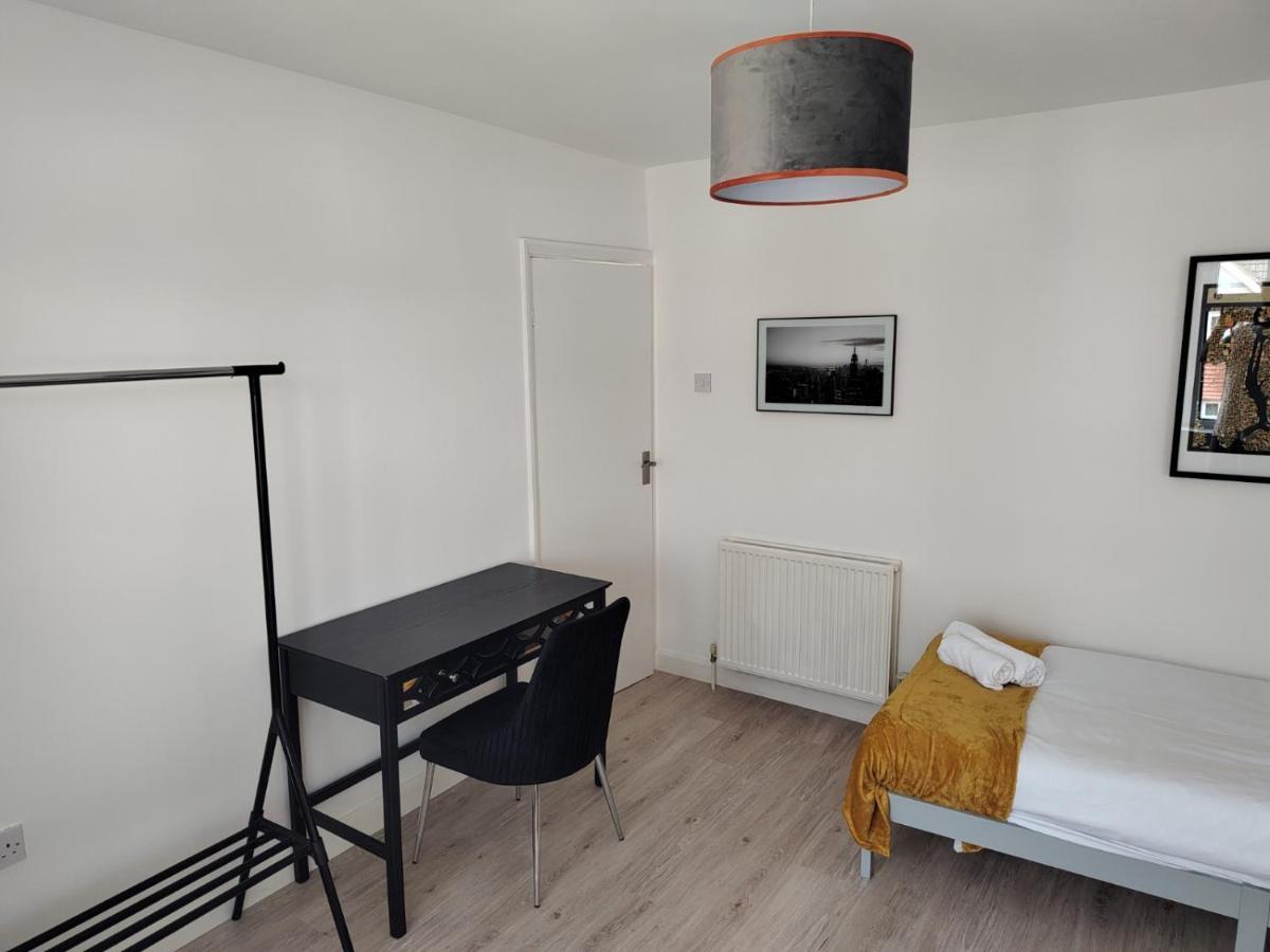 Wavertree Drive 3 Bed Contractor Home In Λέστερ Εξωτερικό φωτογραφία