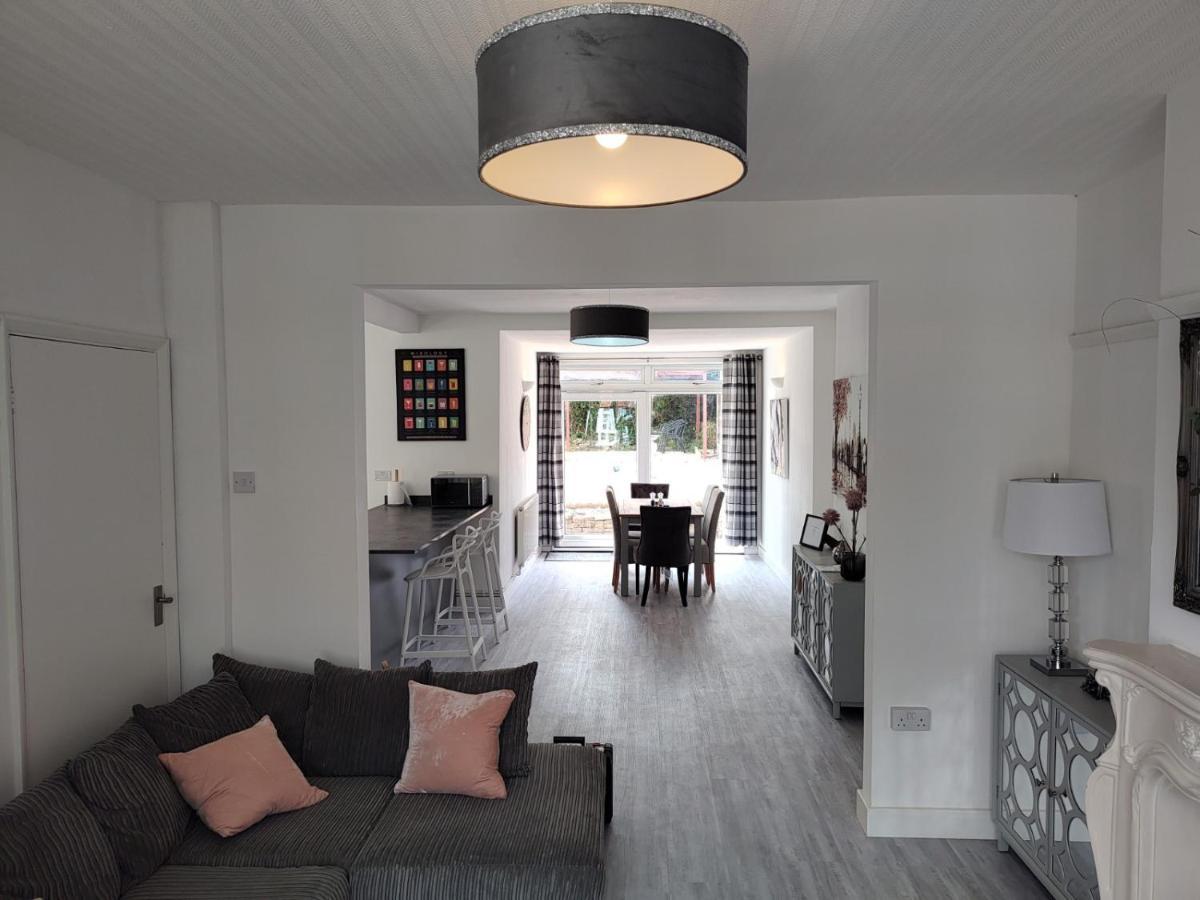 Wavertree Drive 3 Bed Contractor Home In Λέστερ Εξωτερικό φωτογραφία
